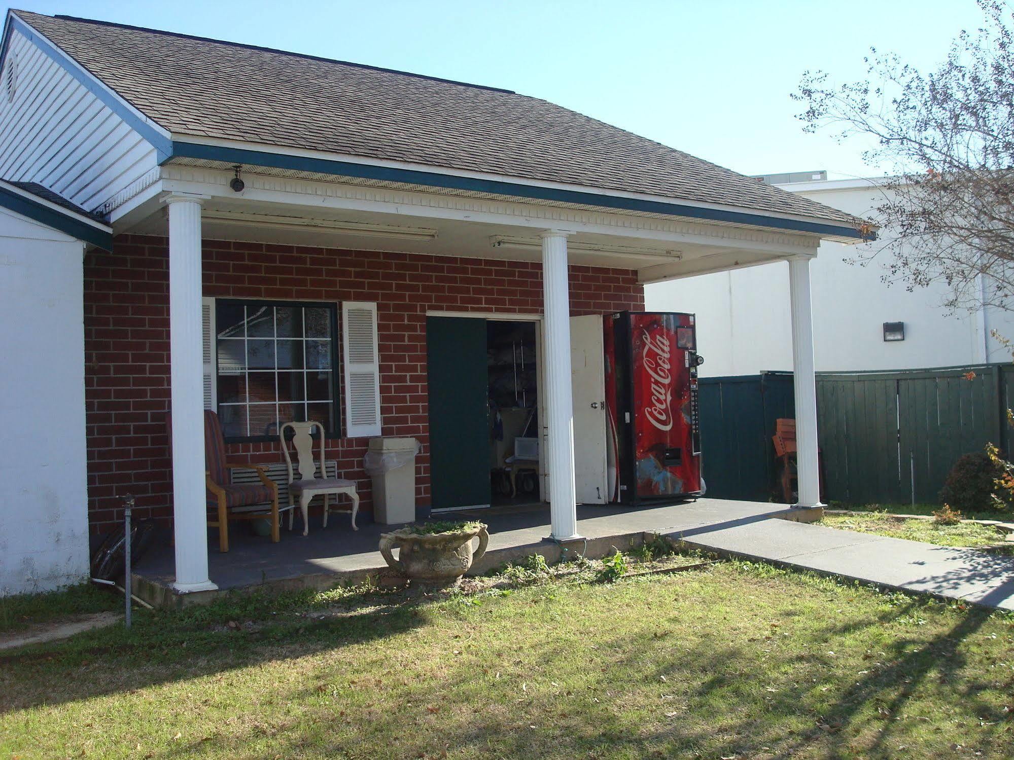 Adams Inn Dothan Exterior foto